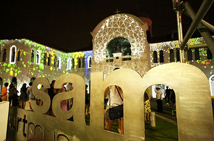 ملودی سحر و جادو با پروژکتورهای پاناسونیک 