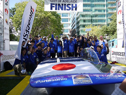 پشتیبانی پاناسونیک از تیم دانشجویی در رقابتهای خورشیدی بریجستون  پشتیبانی پاناسونیک از تیم دانشجویی در رقابتهای خورشیدی بریجستون